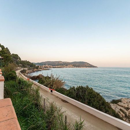 C22 Beachfront Villa - Spa Bath, Pool, Private Beach, Parking Free Marina dʼMarina dʼAndora المظهر الخارجي الصورة
