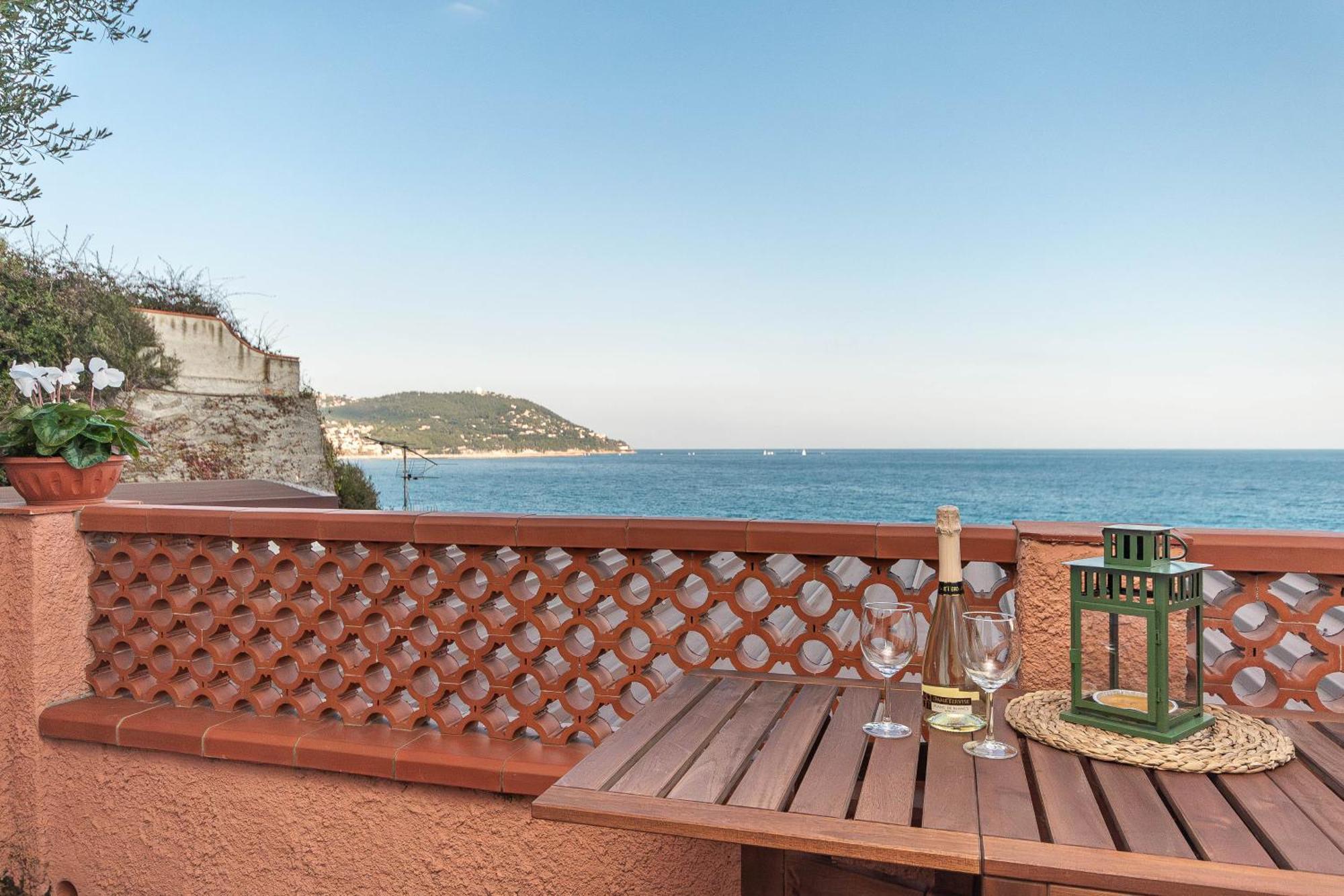 C22 Beachfront Villa - Spa Bath, Pool, Private Beach, Parking Free Marina dʼMarina dʼAndora المظهر الخارجي الصورة