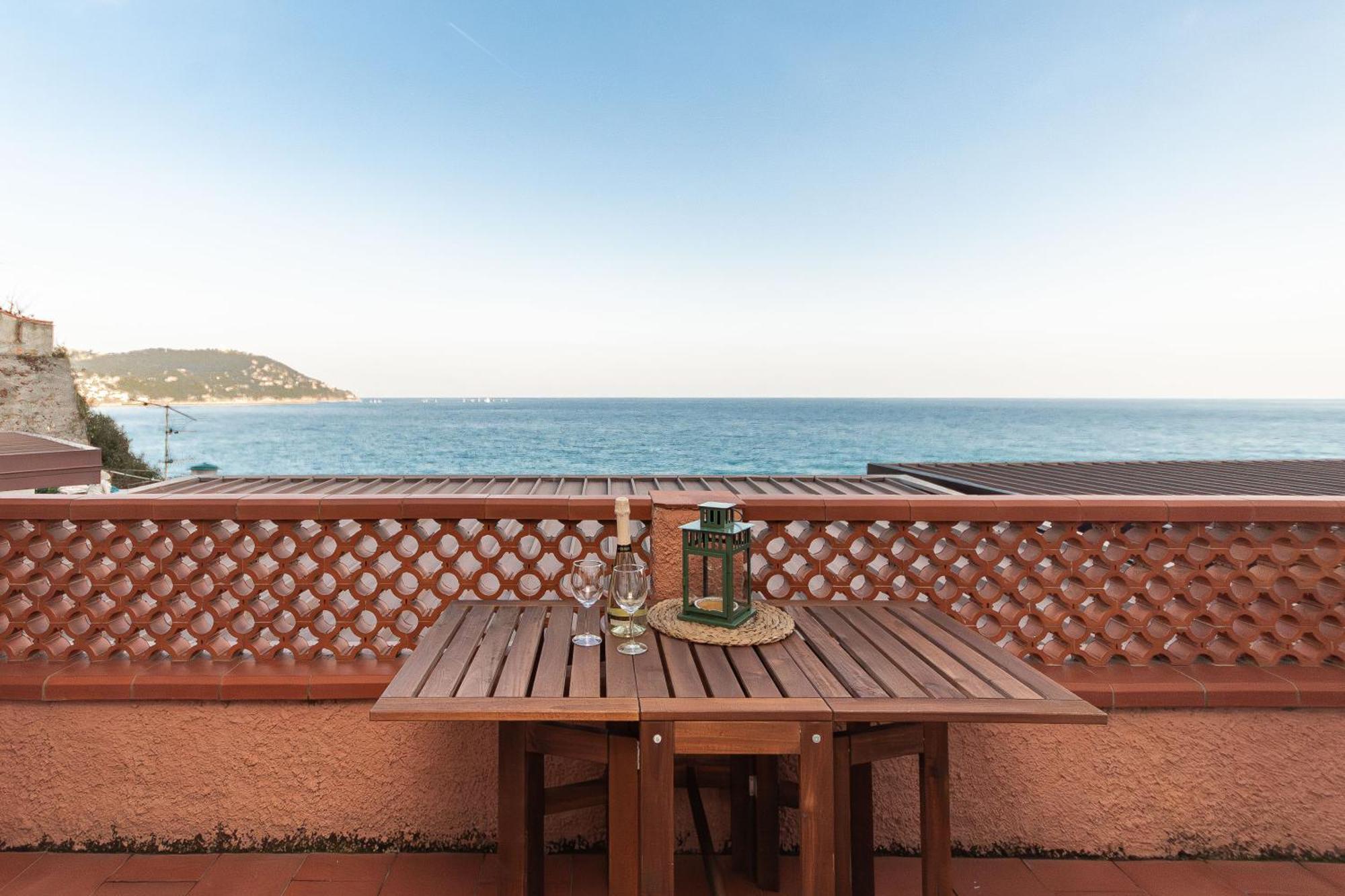 C22 Beachfront Villa - Spa Bath, Pool, Private Beach, Parking Free Marina dʼMarina dʼAndora المظهر الخارجي الصورة