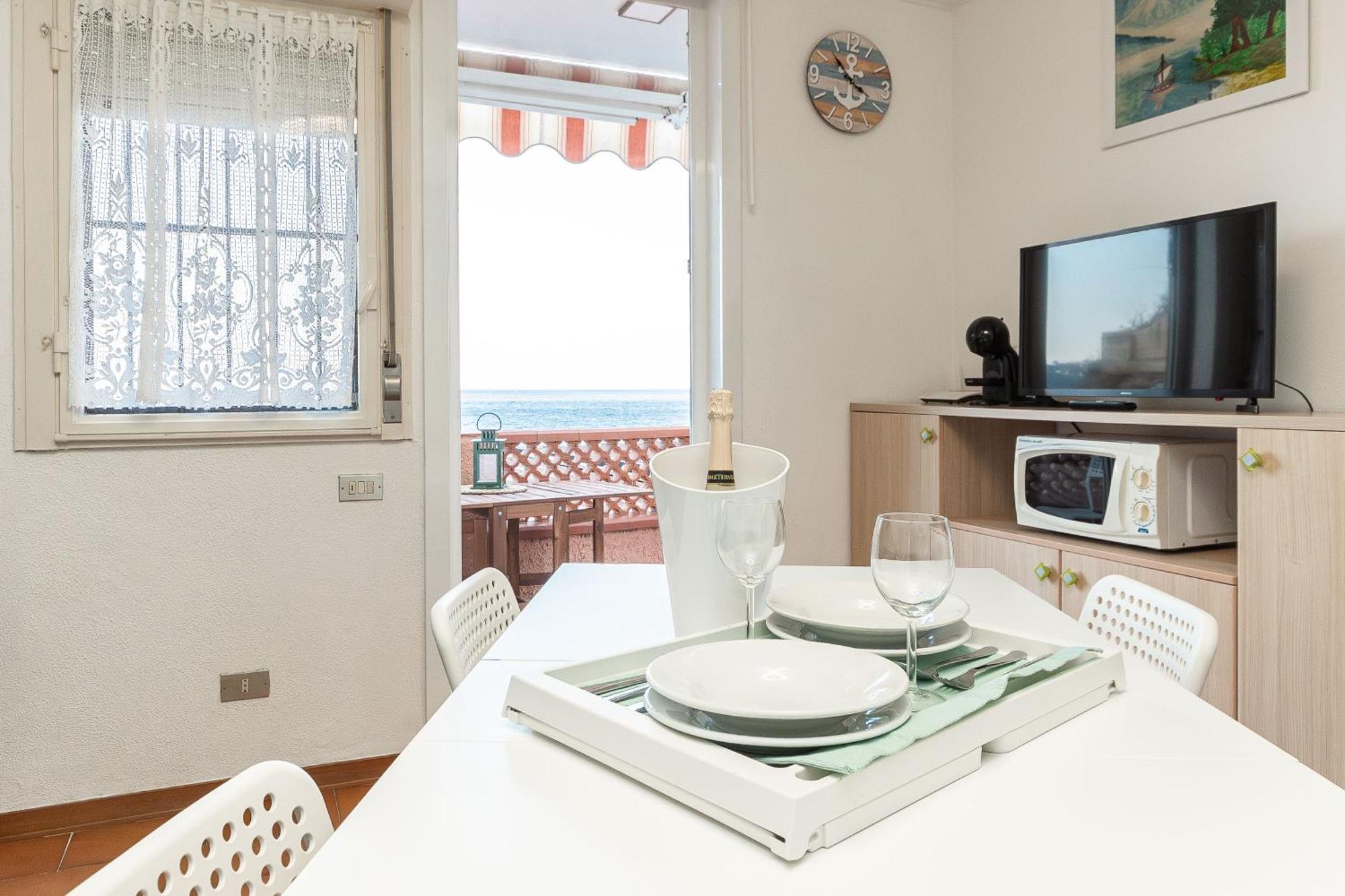 C22 Beachfront Villa - Spa Bath, Pool, Private Beach, Parking Free Marina dʼMarina dʼAndora المظهر الخارجي الصورة