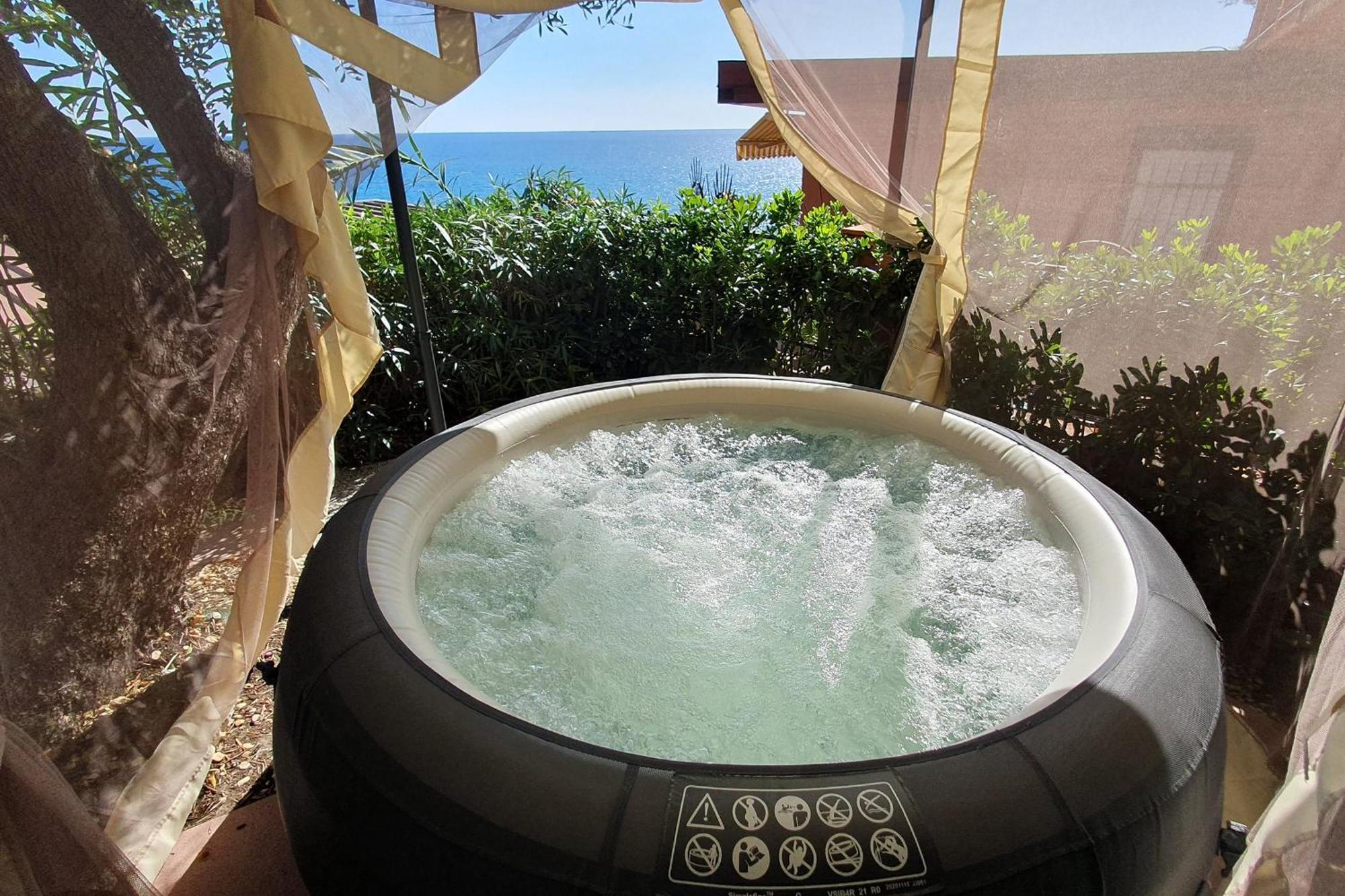C22 Beachfront Villa - Spa Bath, Pool, Private Beach, Parking Free Marina dʼMarina dʼAndora المظهر الخارجي الصورة